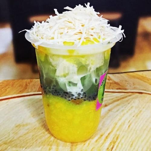 Sosis Bratwurst + Kentang Goreng menu Rujak Jambu Kristal Kios Navika, Leuwianyar