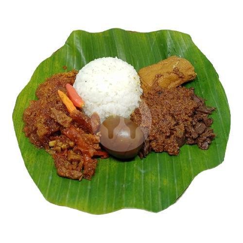 Gudeg Dada 1 , Paha Bawah 1, Telur 3 + Krecek menu Gudeg Wijilan Bu is