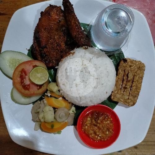 Review Ayam Lengkuas 2 Setiabudi: Hidden Gem Ayam Goreng di Jakarta Selatan