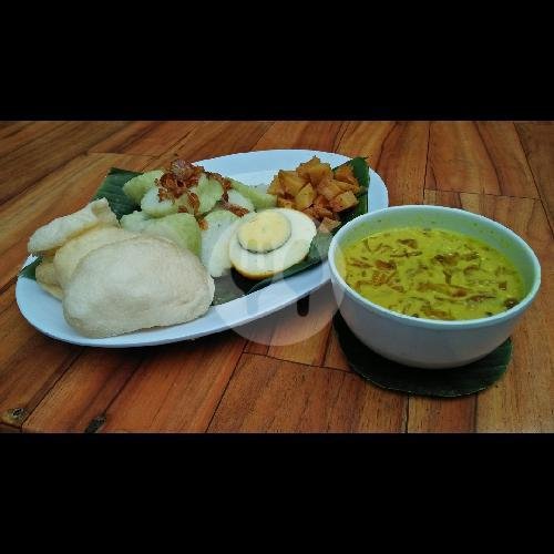 Lontong Opor Ayam Suwir menu Lontong Opor Mbak Sary, Soragan