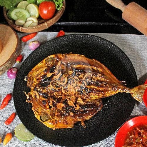 Ikan Etong ( 4 - 4,5 Ons ) menu Saung Ikan Bakar, Panghegar
