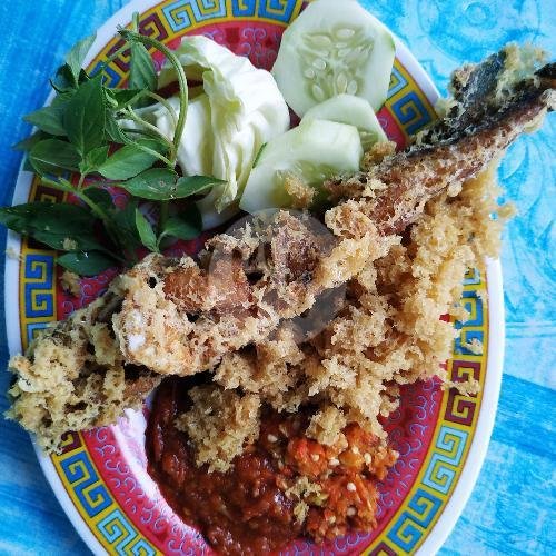 Pecel Lele Kremes + Nasi + Sambal menu Pecel Lele Kremes Pak Eko, Kasihan