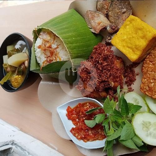Empal Gepuk Daging Sapi menu Nasi Kuning Omah, Pesantren Raya