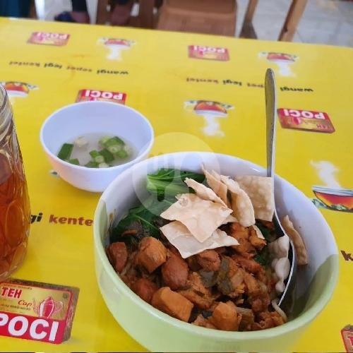 Bakso Sapi Kuah + Es Teh + Krupuk menu Sop Janda RM Bu Yayu, Brebes Kota