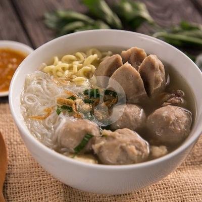 Bakso Komplit menu Bakso & Soto Warung Tenda Lik Min Senolowo Bakso & Soto Warung Tenda Lik Min, Se