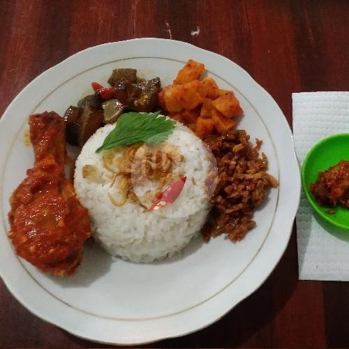 Nasi Babat Sambal Asin menu Kedai Rawon Rahmanda Asli Surabaya, Kasihan