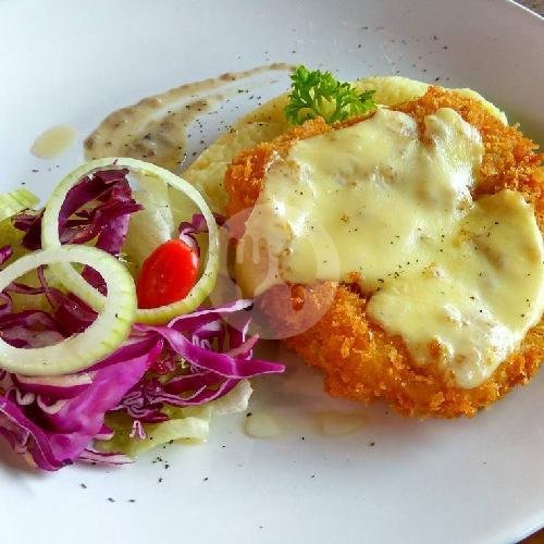 Fish Pasta With Melting Cheese menu Koenang Koenang Resto, Graha Estetika