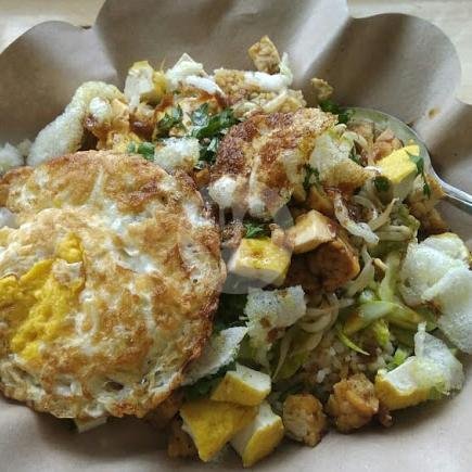 Soto Ayam + Ceker menu Bubur Ayam AA Hamzahnya, Jl. Cipto Mangun Kusumo No 1