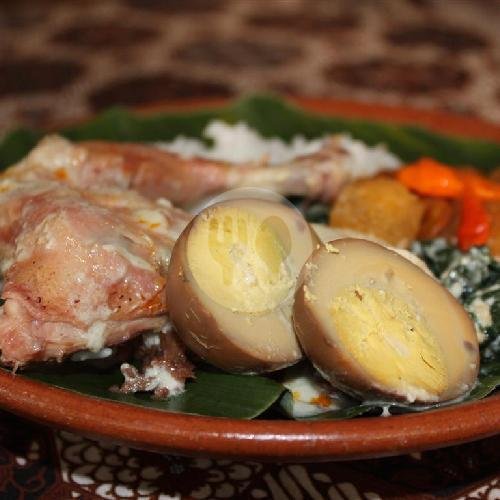 Nasi Gudeg Komplit menu Gudeg Kandjeng, Blok M