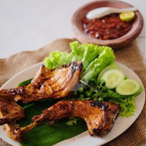 Babat menu Ayam Bakar & Goreng Simpang Siliwangi, Buah Batu