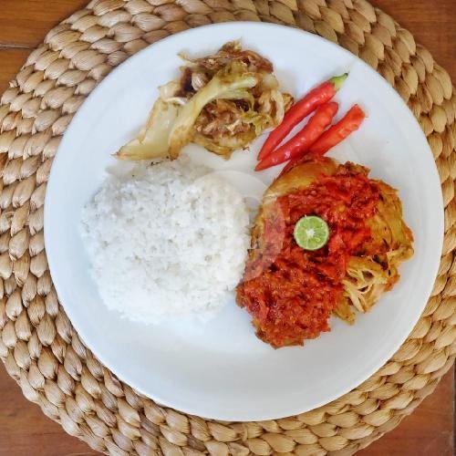 Ayam Goreng Paha menu Ayam Penyet Kantin Nizar, Sekepanjang