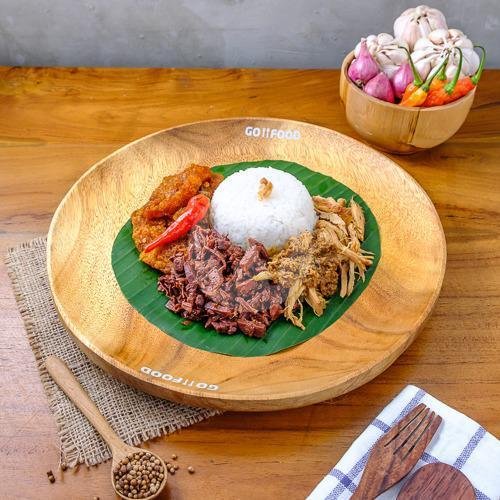 Gudeg menu Gudeg Yu Djum, Mayjend Sutoyo