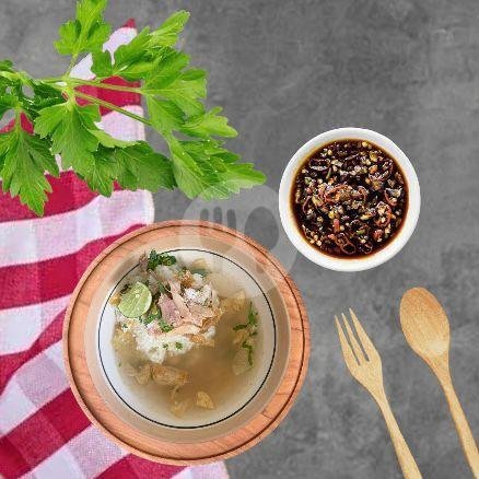 Review Warung Soto Ayam Gading Wetan: Kuliner Legendaris di Solo yang Wajib Dicoba