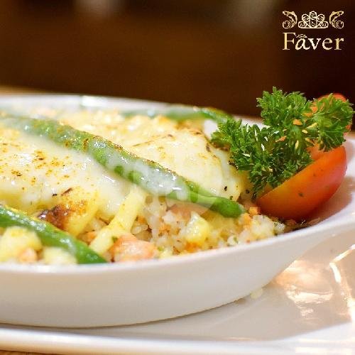 Salmon Baked Rice menu Faver Galeria Bistro, Jl. Sawunggaling No 2 Bandung