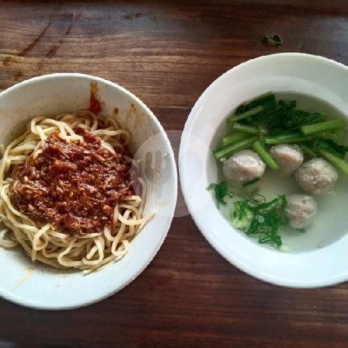 Mie Bakso Rica Yamin Asin/Yamin Manis menu Mie Baso Barokah Ampera, Kec Cipedes Kel Panglayungan