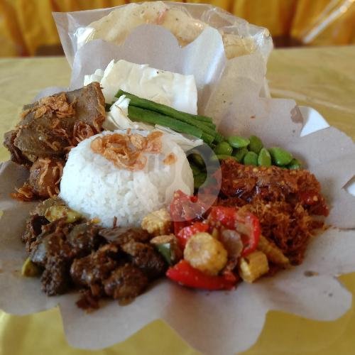 Kare kepiting Telor menu Warung Waru Doyong, Tenggilis Mejoyo