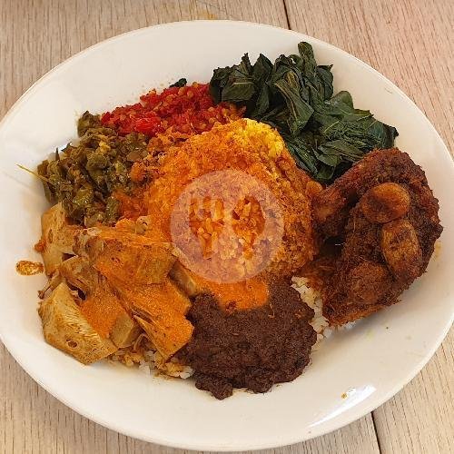 Nasi Ayam Goreng + Nutrisari Maroko menu Rm Tarako Minang, Kolonel Masturi