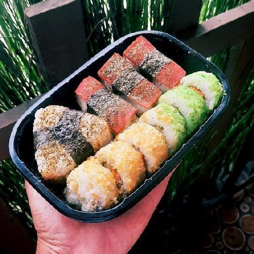 Bento Mini Kelas C menu Sushi Sakha, Gading Tutuka