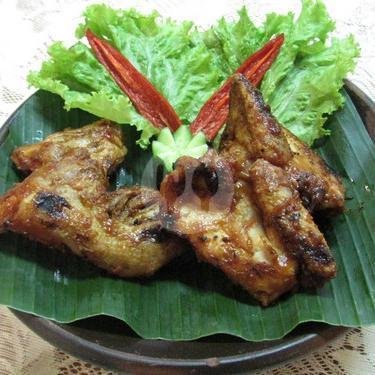 Ayam Bakar Ampera menu Warung Nasi Ampera, Kalimalang