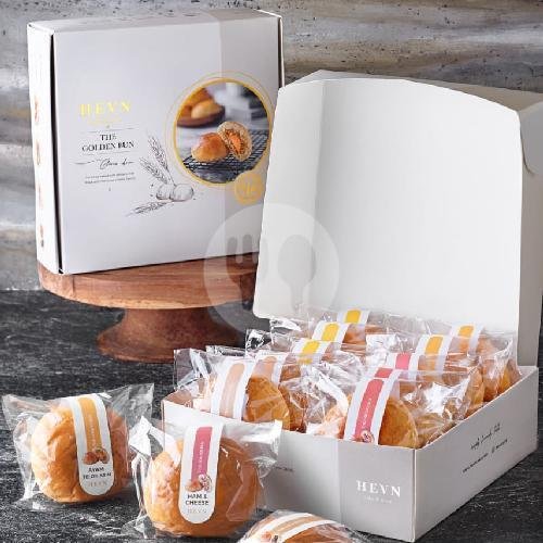 Real Strawberry Milk 350 ml menu Hevn Cake, Simpang Darmo Permai