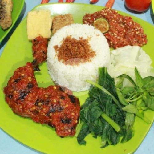 Nasi Tempong Ayam Goreng Besar menu Nasi Tempong Condong Raos Lidahwetan, Lakarsantri