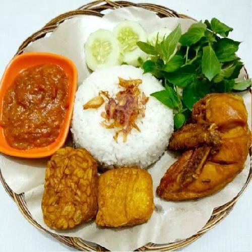 Nutri Sari Dingin menu Ayam Serundeng Dan Ayam Penyet Ibu Ika, Terusan Payileukan