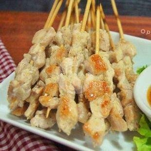 Sate Ayam Madura + Nasi menu Sate Madura Mas Mahmud Cs, Pasir Honje