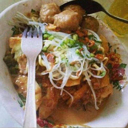 Rujak Lontong Kak Santi menu Rujak Soto Kak Santi Tanjung, Kalipuro