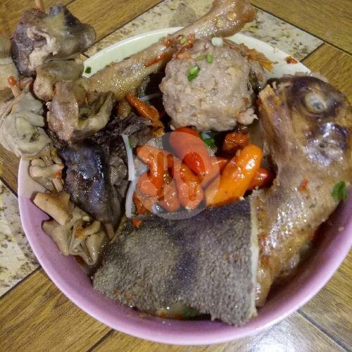 Mie Ayam Istimewa menu Bakso Kuah Pedas Goyang Lidah, Pakis