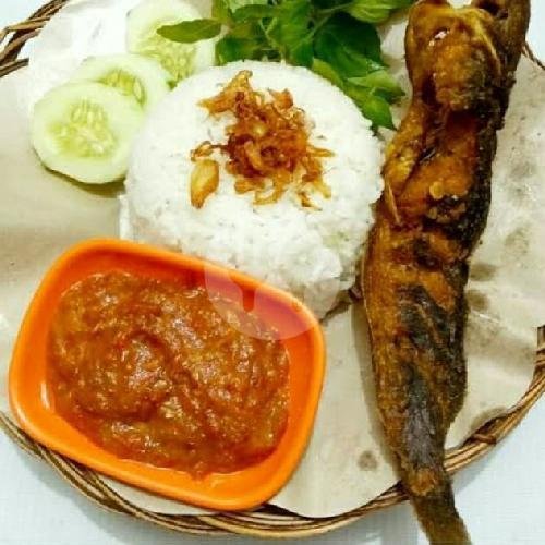 Paket Ceker Ayam Bledek + Nasi . Gratis Teh.Hangat/Air.Mineral menu Mikayla Ayam Kremes & Ayam Geprek, Gedangan