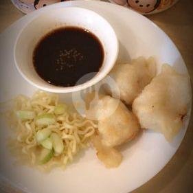 Campur Isi 3 menu Pempek Mikha, Cihideung