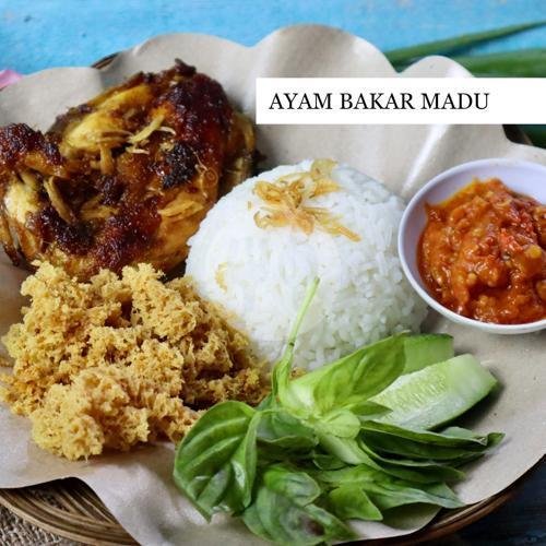 Bakmie Goreng menu Ayam Kremes Kedai Erna, Gegerkalong Hilir