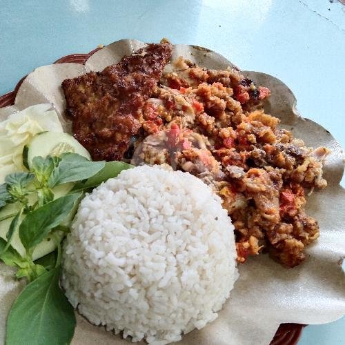 Nasi Ayam Bakar Sedap Manis+ Tempe/Tahu+Es Teh menu Warung Mas Pri Spesial Crisbar Geprek