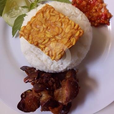 Nasi Ayam Bakar menu Lalapan ala Dewi, Kertoraharjo 2