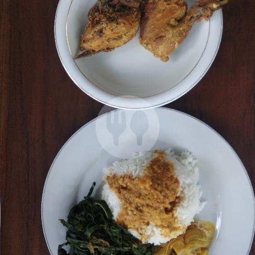 Nasi Ayam Bakar menu Rumah Makan Padang Nasi Bundo Baru, A. Yani