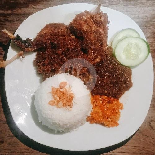 Review Kuliner: Menikmati Kelezatan di SEGO MEDURO CAK BREWOK, Sampangan Semarang