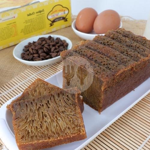 Bika Bulat Kismis menu Bika Ambon Larizo, Kusumanegara