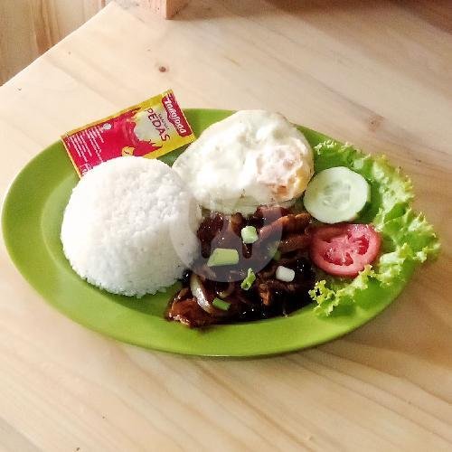 Nasi Telur Sambal Bawang menu Warung Makan Yusup, Karanganyar