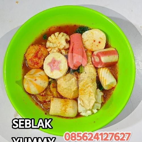 Review Warung Seblak Yummy: Tempat Makan Hits di Sukabumi dengan Harga Terjangkau