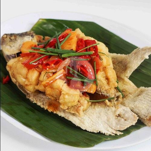 Petualangan Kuliner di Warung Apung Rahmawati Kenjeran: Surga Makanan dan Suasana Instagrammable
