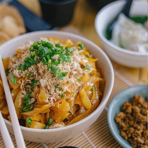 Yamien (Asin/Manis) Rica Komplit menu Mie Wei , Cibadak