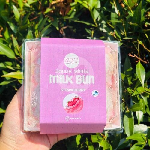 Milk Bun Strawberry menu Dapur Wieda, Ungaran