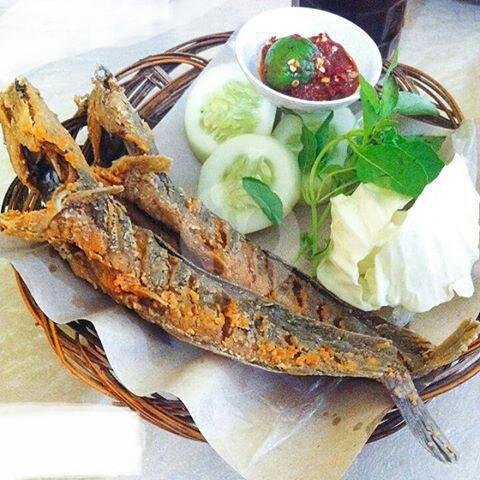 Ayam Kampung menu Pondok Penyet Al-faza Sidapurna, Sumber Bawang