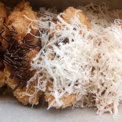 Pisang Crispy Keju Coklat Meses (Isi 8) menu Pisang Keju Crispy MAWUTZ, Kedungmundu