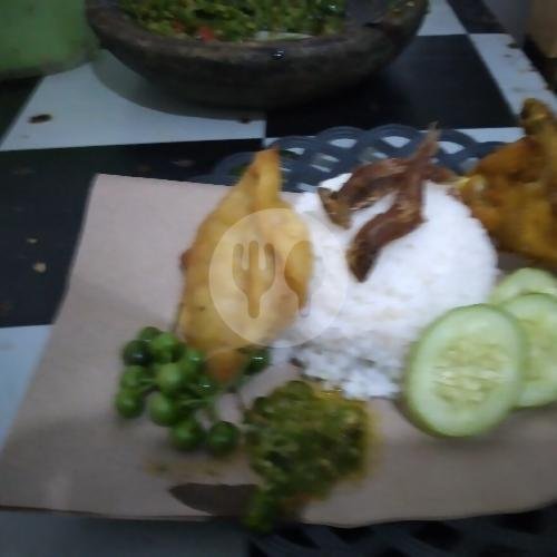 namina teh ala kuring menu Nasi To Saung Kuring, Sengkol Wetan