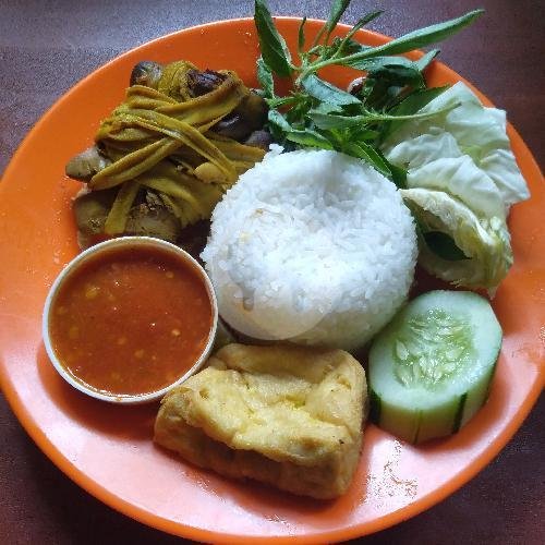 Nasi Usus Pedes+Tahu+Tempe+Sambel Teri Srundeng menu Lalapan Arema Ex ITN, Bareng Raya 2N