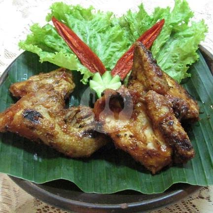 Ayam Goreng Ampera menu Warung Nasi Ampera, Pajajaran