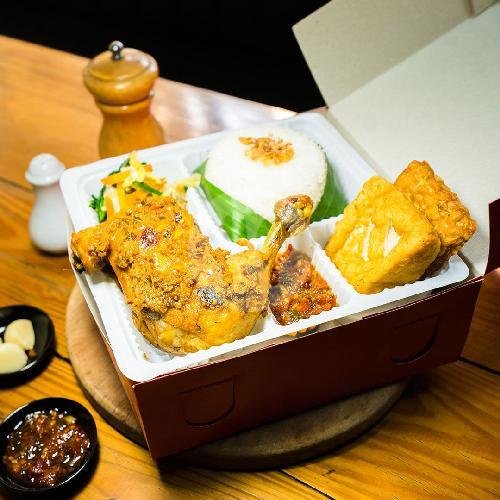 Catniphora Cafe: Surga Kuliner dan Hangout di Banjarsari, Surakarta
