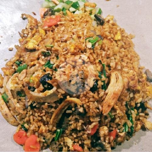 Nasi Goreng Begoniah Lembang: Surga Kuliner Sejak 1945 yang Wajib Dikunjungi