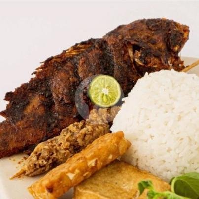Review Restoran Moro Kejo Ayam Ikan Bakar Goreng Dadak di Cihideung: Pengalaman Kuliner yang Memuaskan